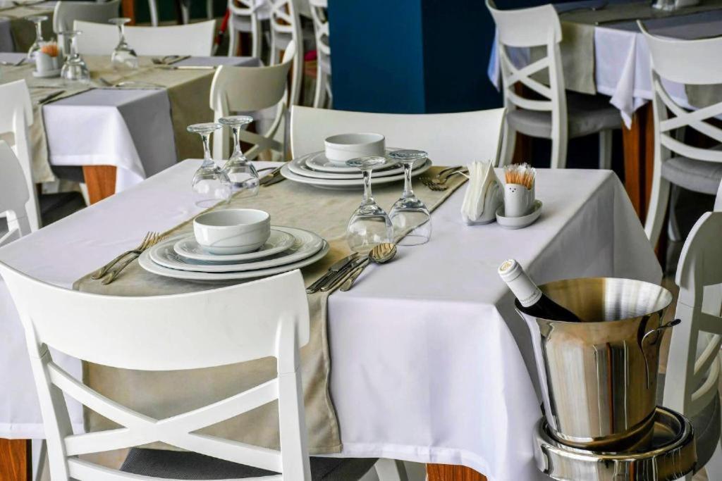 Mimoza Beachfront Hotel & Restaurant فاماغوستا المظهر الخارجي الصورة